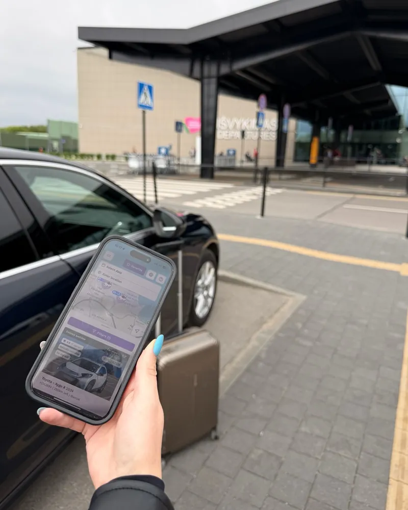 Toyota Aygo pickup at Vilnius airport with WoopDrive app